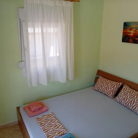 Apartment Teos
